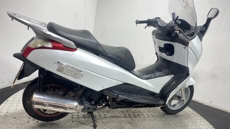 Honda Fes 125 SILVERWING 2013 RUNNING PROJECT BIKE SPARES OR REPAIR 125CC 2