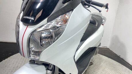 Honda Fes 125 SILVERWING 2013 RUNNING PROJECT BIKE SPARES OR REPAIR 125CC 19