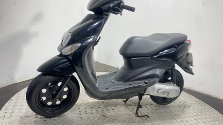 Yamaha Yn 50 E NEOS EASY 2014 2T 2 STROKE 50CC SCOOTER NEW MOT 12