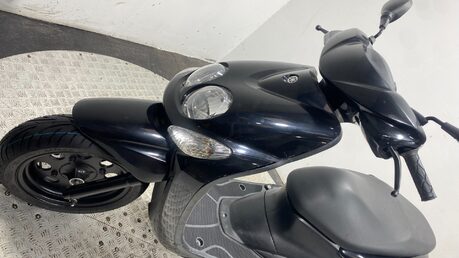 Yamaha Yn 50 E NEOS EASY 2014 2T 2 STROKE 50CC SCOOTER NEW MOT 13