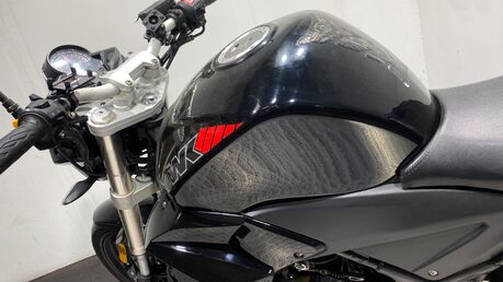 WK Bikes R 250 SS N 2016 1 OWNER 38K RUNNING PROJECT BIKE 250CC NAKED 18