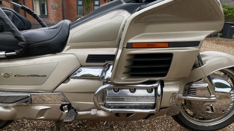 Honda GL 1500 SE 1998 38K GOLDWING NEW MOT SERVICED VERY CLEAN TOURER 9