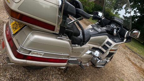 Honda GL 1500 SE 1998 38K GOLDWING NEW MOT SERVICED VERY CLEAN TOURER 15