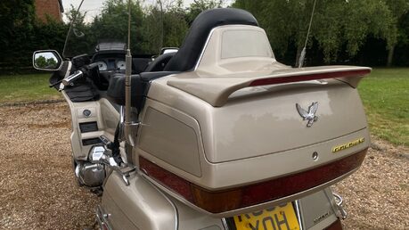Honda GL 1500 SE 1998 38K GOLDWING NEW MOT SERVICED VERY CLEAN TOURER 17