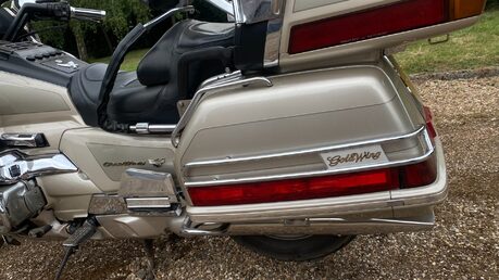 Honda GL 1500 SE 1998 38K GOLDWING NEW MOT SERVICED VERY CLEAN TOURER 19