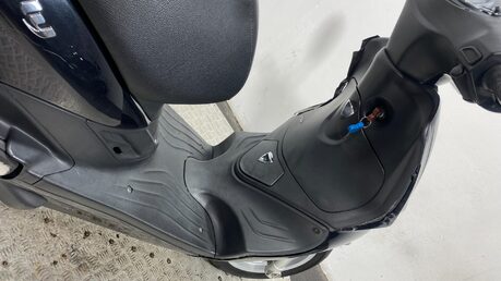 Piaggio Fly 125 3V 2016 RUNNING PROJECT BIKE SPARES OR REPAIR SCOOTER 125CC 7