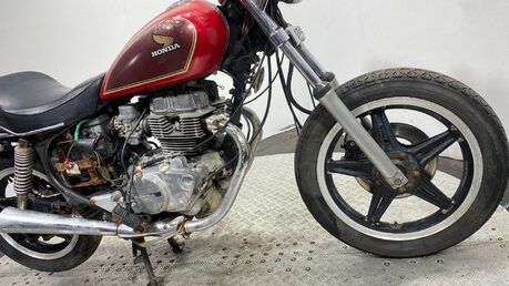 Honda CM 250 1981 NON RUNNING CLASSIC BARN FIND PROJECT BIKE 250CC 4