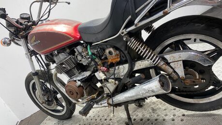 Honda CM 250 1981 NON RUNNING CLASSIC BARN FIND PROJECT BIKE 250CC 10
