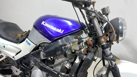 Kawasaki ZZR 600 E1 1993 37K NON RUNNING PROJECT BIKE 600CC STREETFIGHTER 5