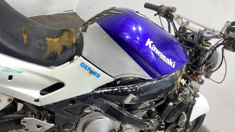 Kawasaki ZZR 600 E1 1993 37K NON RUNNING PROJECT BIKE 600CC STREETFIGHTER 7