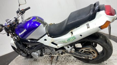 Kawasaki ZZR 600 E1 1993 37K NON RUNNING PROJECT BIKE 600CC STREETFIGHTER 16