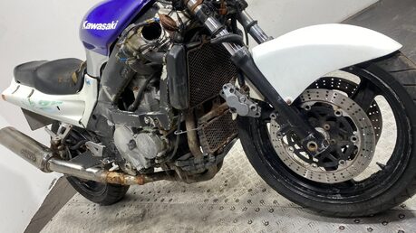 Kawasaki ZZR 600 E1 1993 37K NON RUNNING PROJECT BIKE 600CC STREETFIGHTER 19