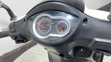 Peugeot Tweet 50 2016 RUNNING PROJECT BIKE SPARES OR REPAIR 50CC 9