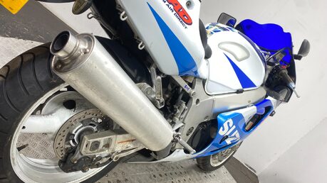 Suzuki GSXR 600 W SRAD 1998 NON RUNNING PROJECT BIKE 600CC SPORT 9