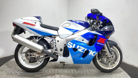 Suzuki GSXR 600 W SRAD 1998 NON RUNNING PROJECT BIKE 600CC SPORT 1