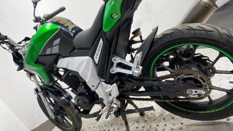 Lexmoto Venom SK 125 2015 NON RUNNING PROJECT BIKE 125CC NAKED 9