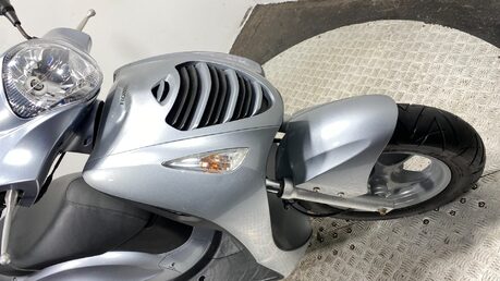 Honda Pes PS 125 2011 ONLY 6K NEW MOT VERY CLEAN 125CC SCOOTER BIKE 6