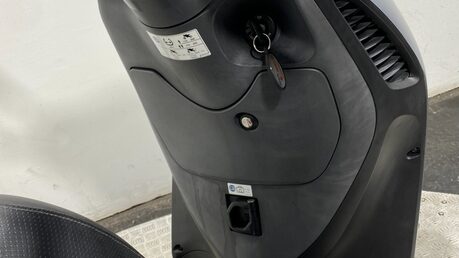 Honda Pes PS 125 2011 ONLY 6K NEW MOT VERY CLEAN 125CC SCOOTER BIKE 9