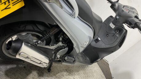 Honda Pes PS 125 2011 ONLY 6K NEW MOT VERY CLEAN 125CC SCOOTER BIKE 11