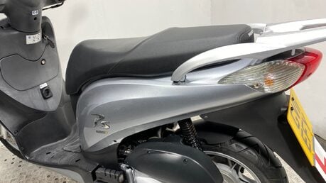 Honda Pes PS 125 2011 ONLY 6K NEW MOT VERY CLEAN 125CC SCOOTER BIKE 19