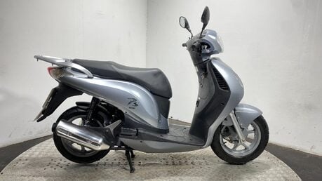 Honda Pes PS 125 2011 ONLY 6K NEW MOT VERY CLEAN 125CC SCOOTER BIKE 1