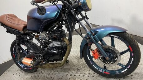 Honda CBF125 2009 NON RUNNING UNFINISHED PROJECT BIKE SPARES OR REPAIR 125CC 4
