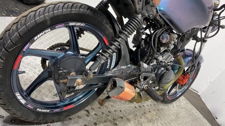 Honda CBF125 2009 NON RUNNING UNFINISHED PROJECT BIKE SPARES OR REPAIR 125CC 9