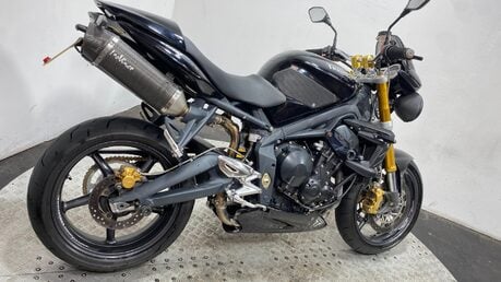 Triumph Street Triple 675 2009 new mot warranty sports pipes 675cc naked 2