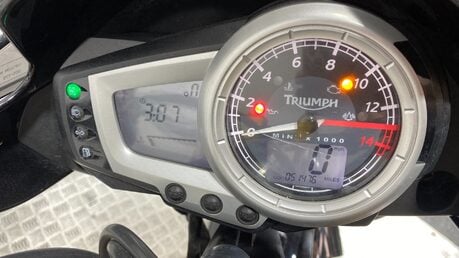 Triumph Street Triple 675 2009 new mot warranty sports pipes 675cc naked 9