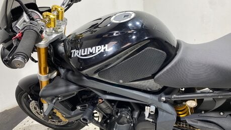Triumph Street Triple 675 2009 new mot warranty sports pipes 675cc naked 16