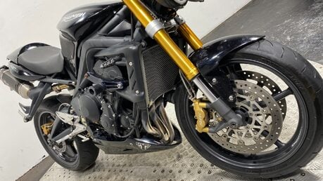 Triumph Street Triple 675 2009 new mot warranty sports pipes 675cc naked 19