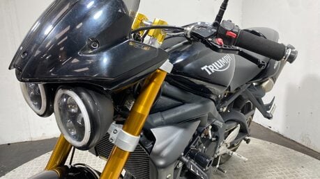 Triumph Street Triple 675 2009 new mot warranty sports pipes 675cc naked 20