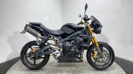 Triumph Street Triple 675 2009 new mot warranty sports pipes 675cc naked 1