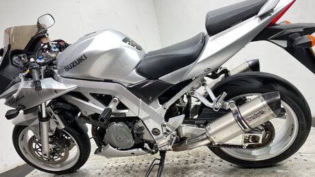 Suzuki SV 1000 2003 NEW MOT SPORTS EXHAUST ONLY 8K 1000CC VTWIN 15
