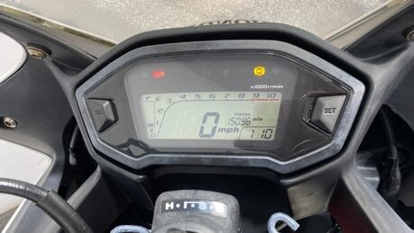 Honda CBR 500 R 15K RUNS WELL SPARES OR REPAIR PROJECT BIKE 500CC A2 8