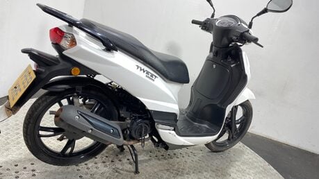 Peugeot Tweet 50 EVO 2019 5K NON RUNNING PROJECT SCOOTER 50CC 4 STROKE BIKE 2
