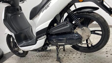 Peugeot Tweet 50 EVO 2019 5K NON RUNNING PROJECT SCOOTER 50CC 4 STROKE BIKE 16