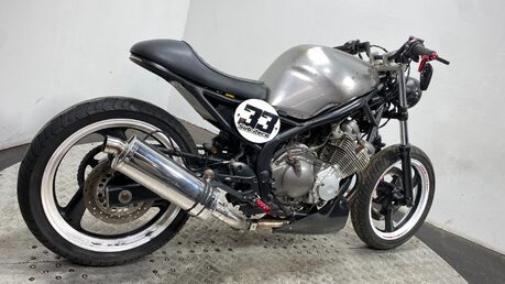 Yamaha XJ 600 1995 SPARES OR REPAIR UNFINISHED PROJECT 600CC CAFE RACER 2