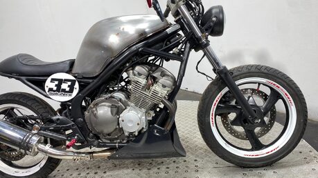 Yamaha XJ 600 1995 SPARES OR REPAIR UNFINISHED PROJECT 600CC CAFE RACER 5