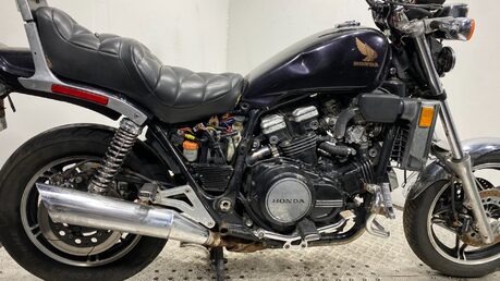 Honda VF 1100 1983 NON RUNNING CLASSIC CRUISER PROJECT BIKE 3