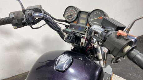 Honda VF 1100 1983 NON RUNNING CLASSIC CRUISER PROJECT BIKE 8