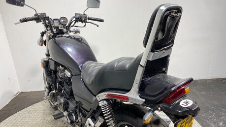 Honda VF 1100 1983 NON RUNNING CLASSIC CRUISER PROJECT BIKE 10