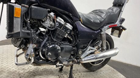 Honda VF 1100 1983 NON RUNNING CLASSIC CRUISER PROJECT BIKE 14