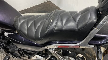 Honda VF 1100 1983 NON RUNNING CLASSIC CRUISER PROJECT BIKE 16