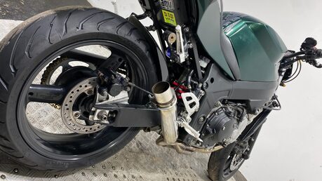 Triumph Daytona 600 2004 GOOD RUNNING CUSTOM STREETFIGHTER PROJECT BIKE 600CC 10