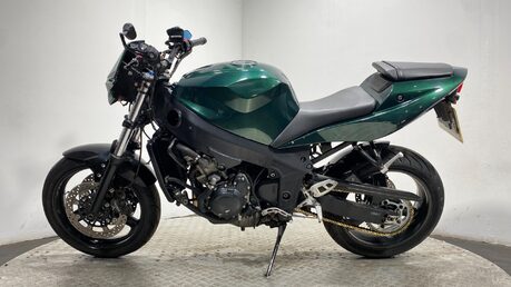 Triumph Daytona 600 2004 GOOD RUNNING CUSTOM STREETFIGHTER PROJECT BIKE 600CC 12