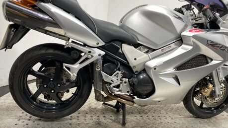 Honda VFR 800 54K 2002 GOOD RUNNING PROJECT BIKE 800CC VTEC 3
