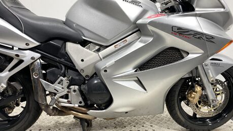 Honda VFR 800 54K 2002 GOOD RUNNING PROJECT BIKE 800CC VTEC 6