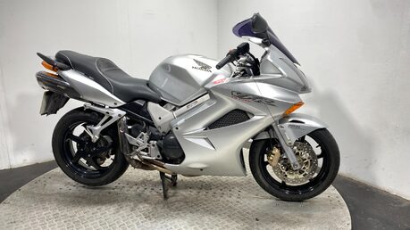 Honda VFR 800 54K 2002 GOOD RUNNING PROJECT BIKE 800CC VTEC 9