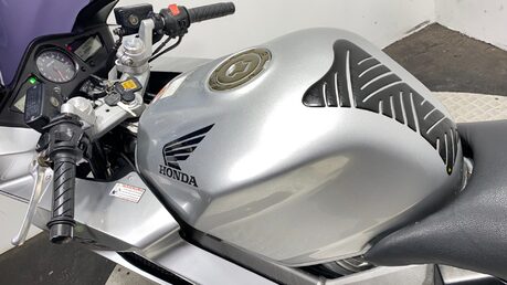 Honda VFR 800 54K 2002 GOOD RUNNING PROJECT BIKE 800CC VTEC 17